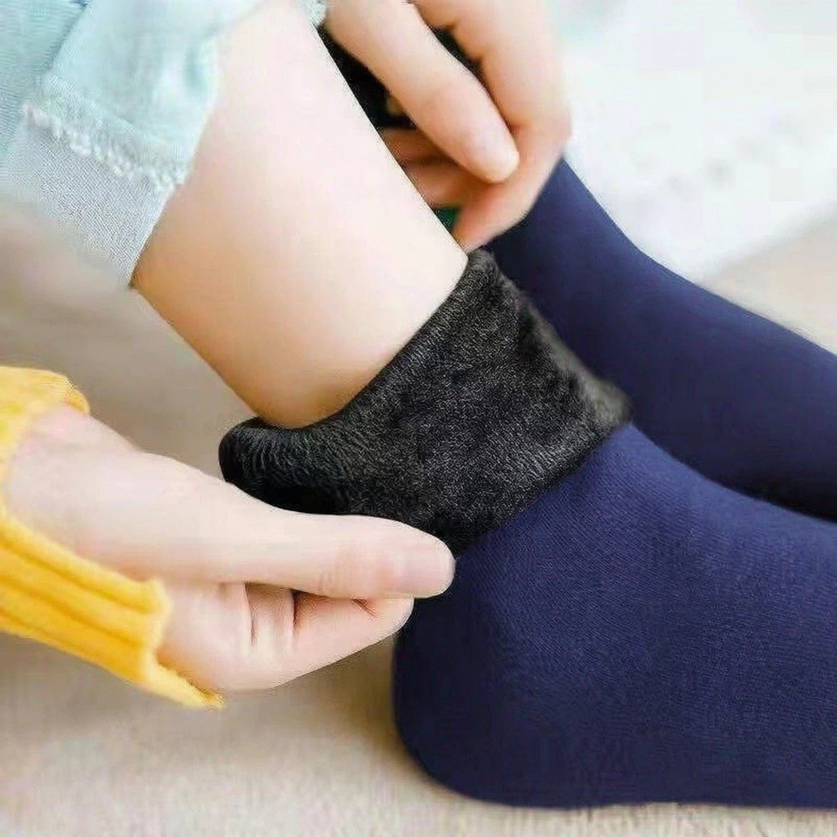 🧦 5 Pairs Thick Fleece-Lined Snow Socks – Cosy Thermal Winter Socks for Men & Women ❄️