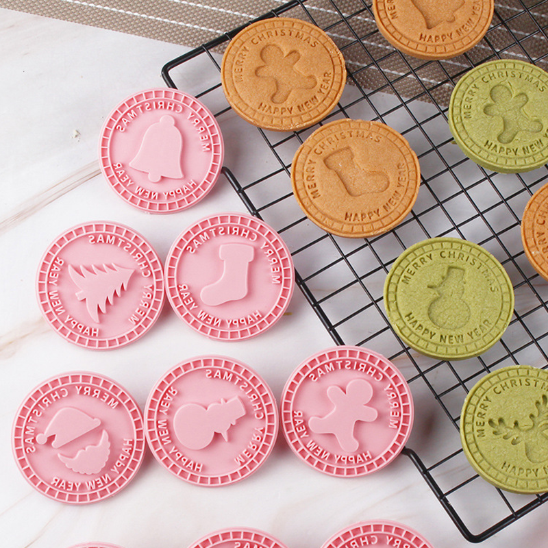 🎄🍪 3D Christmas Cookie Mould Set — 9 Festive Stamps for Holiday Baking