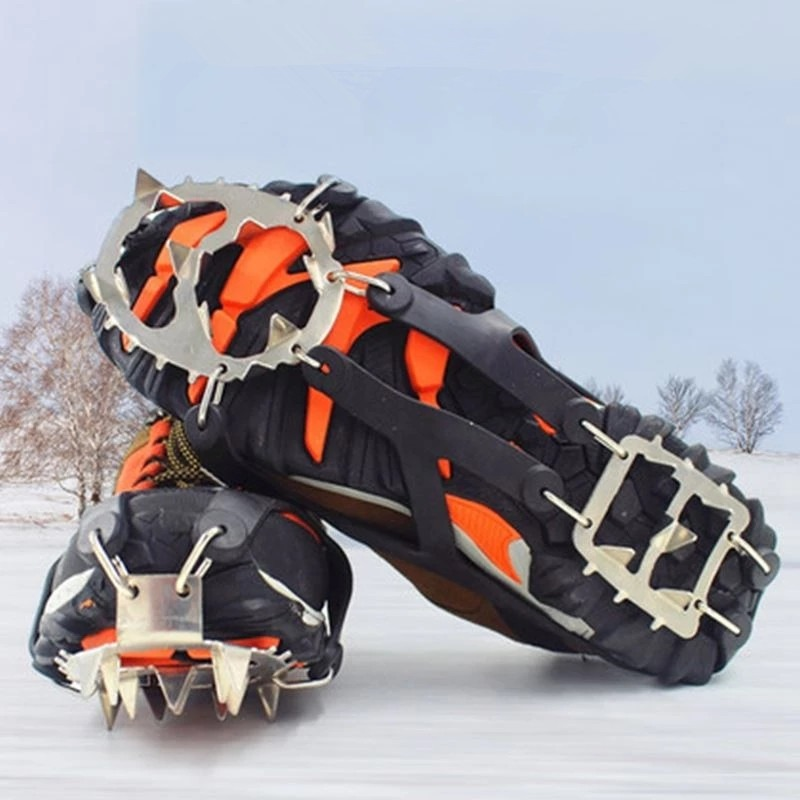18 teeth, easy on/off & secure fit. Winter safety – grab yours! ✅